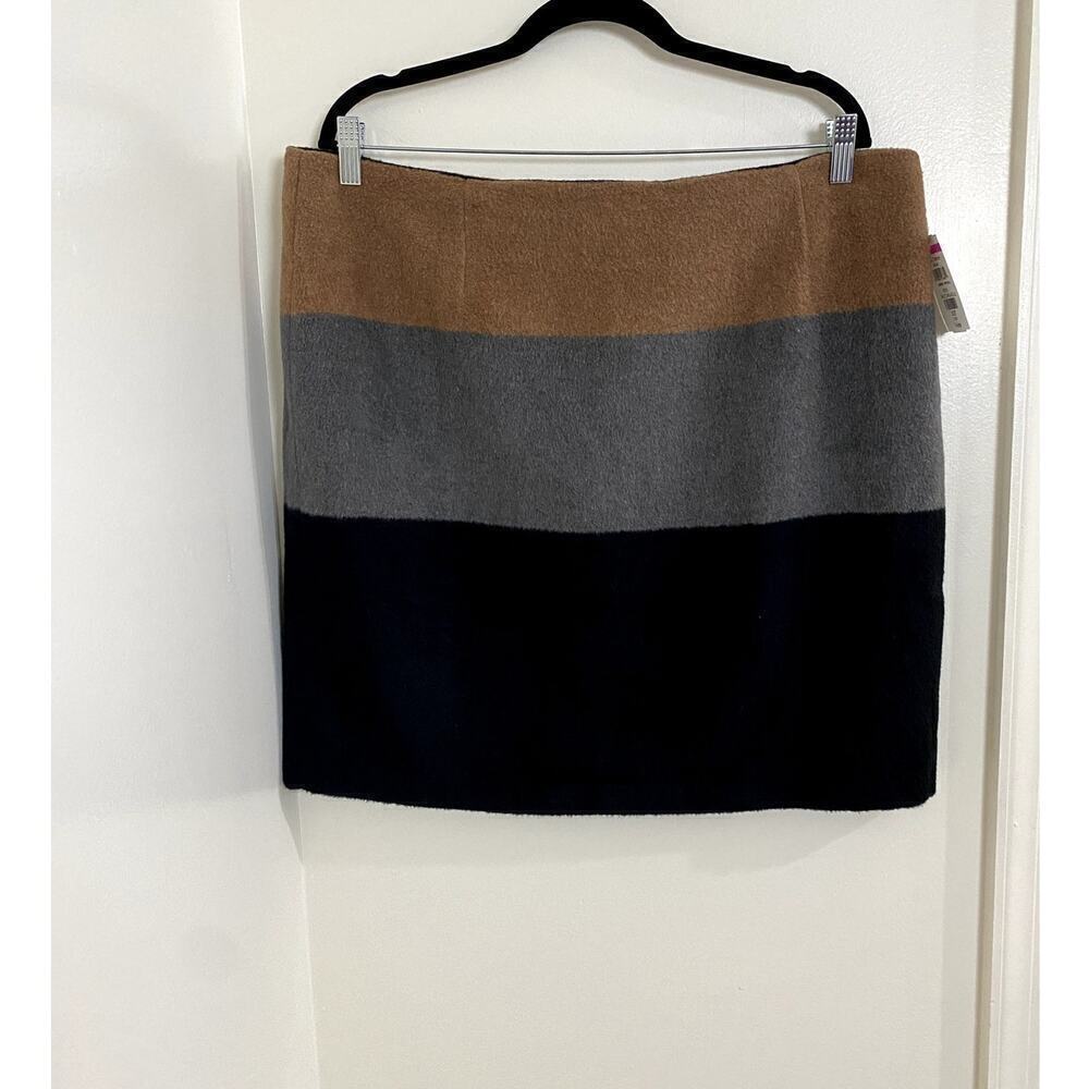 🛍️ Amanda + Chelsea Colorblock Skirt - Size XL (NWT)
